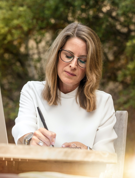 pexels-linkedin-sales-navigator-1251832_resize